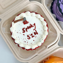 Load image into Gallery viewer, Halloween Lunch Box Cakes
